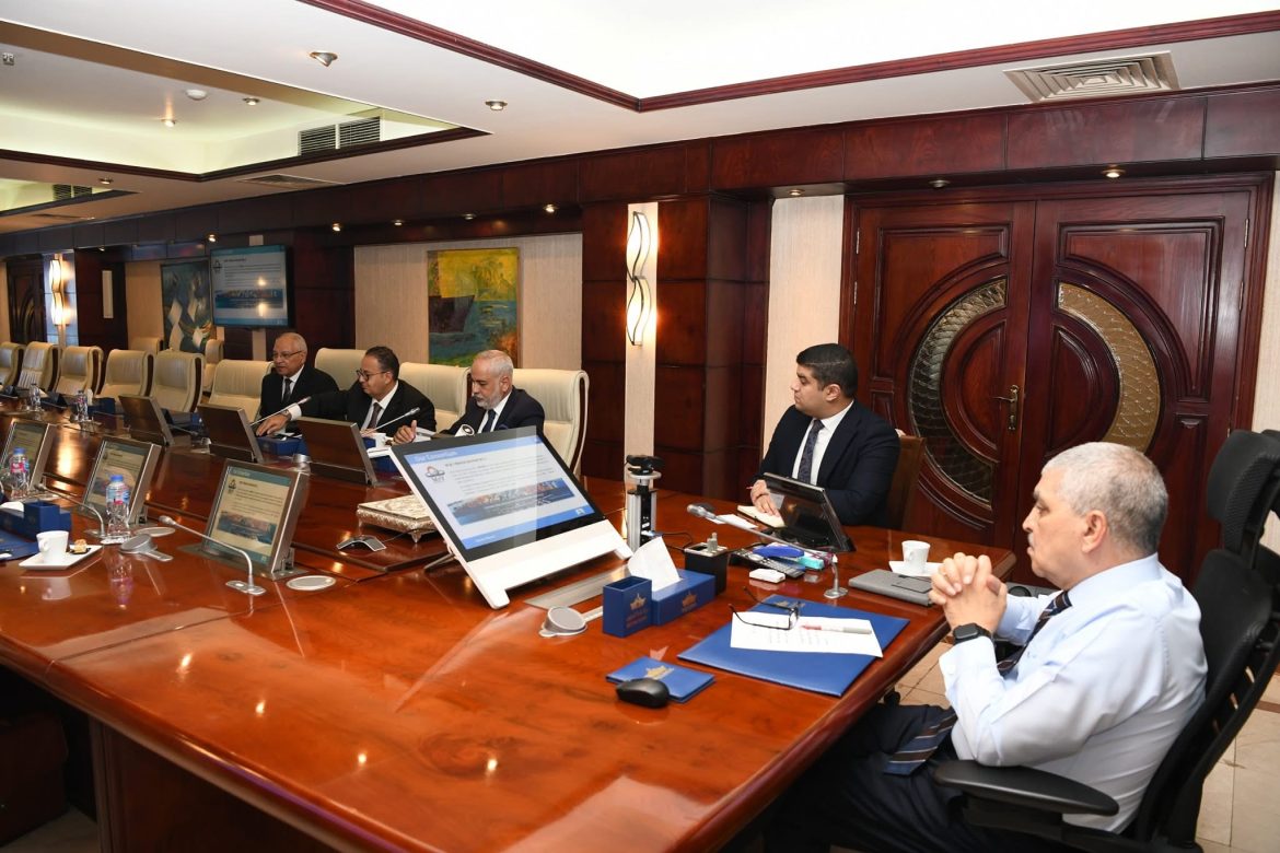 رئيس هيئة قناة السويس: القناة تضع نصب أعينها تطوير ترسانة بورسعيد البحرية وتحويلها لوجهة عالمية لتقديم خدمات بناء السفن