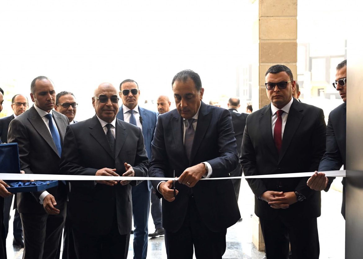 رئيس الوزراء يفتتح مقر مكتب خدمات الأجانب ( زواج – تملك) بالعاصمة الإدارية الجديدة