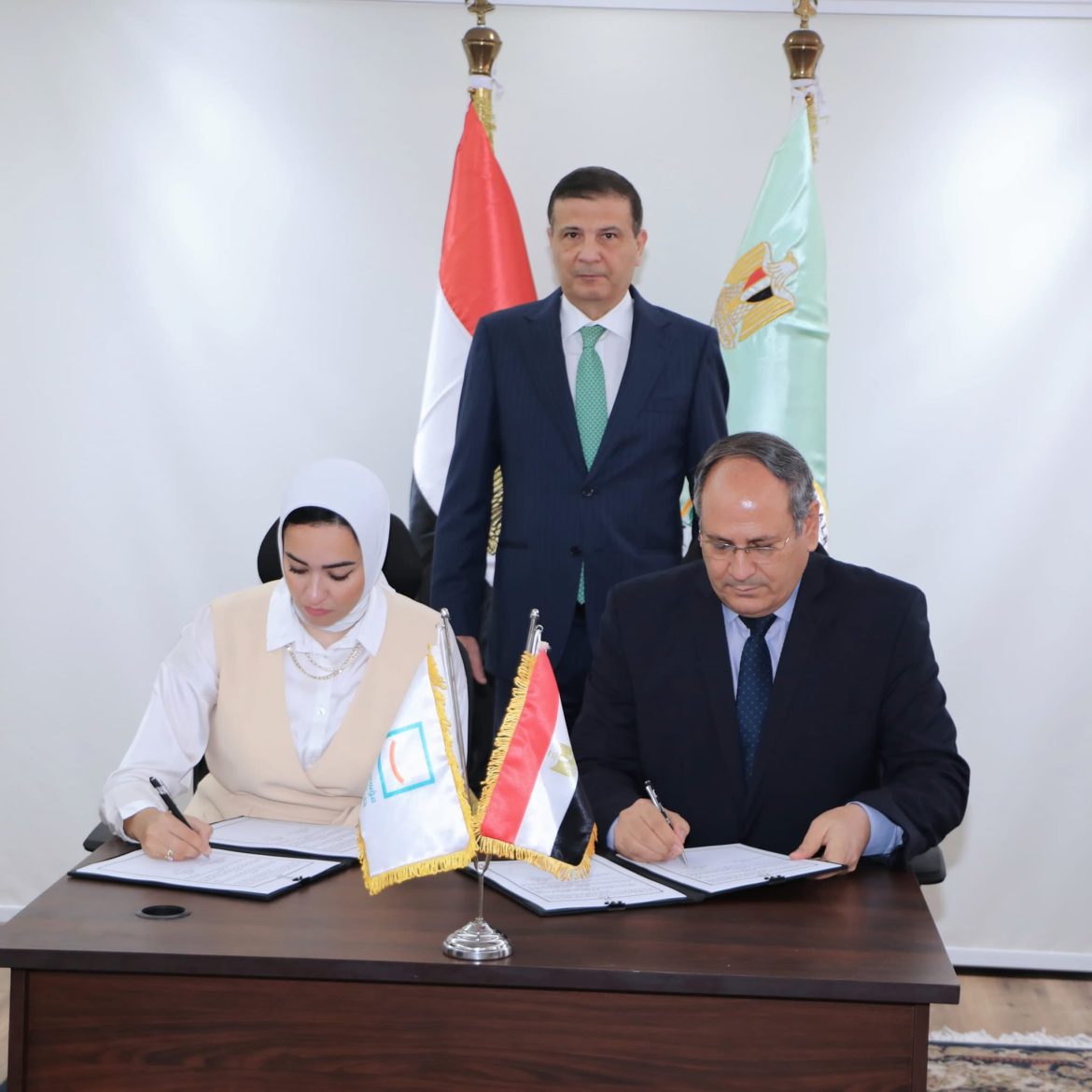 وزير الزراعة يشهد توقيع بروتوكول تعاون بين "البحوث الزراعية" و "حياه كريمة" لتمكين المرأة الريفية