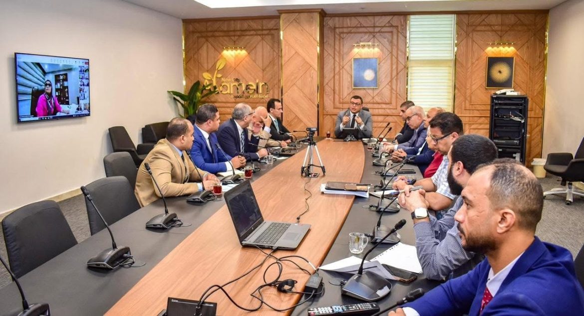 وزير الإسكان يصدر حزمة من التوجيهات بصيانة الطرق وتطبيق معايير السلامة والصحة المهنية للحد من الحوادث