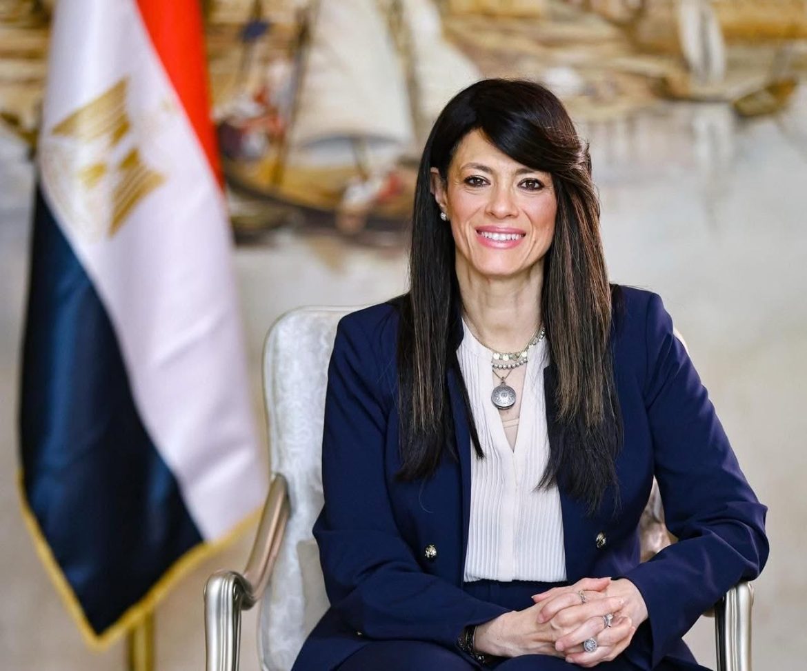 وزيرة التخطيط: الحكومة تعمل على تحفيز الابتكار وريادة الأعمال لبناء اقتصاد تنافسي قائم على المعرفة وزيرة التخطيط: الحكومة تعمل على تحفيز الابتكار وريادة الأعمال لبناء اقتصاد تنافسي قائم على المعرفة
