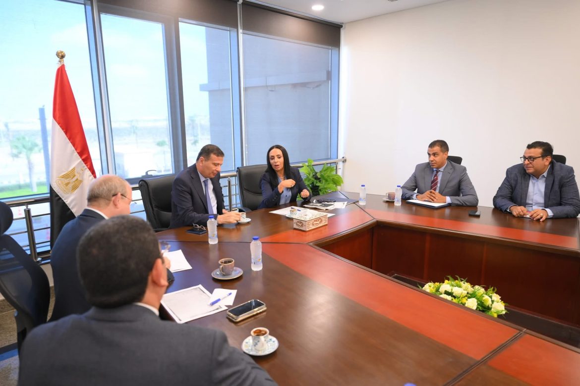 وزيرا التضامن الاجتماعي والزراعة يبحثان الشراكة في إقامة معرض دائم لـ"ديارنا"