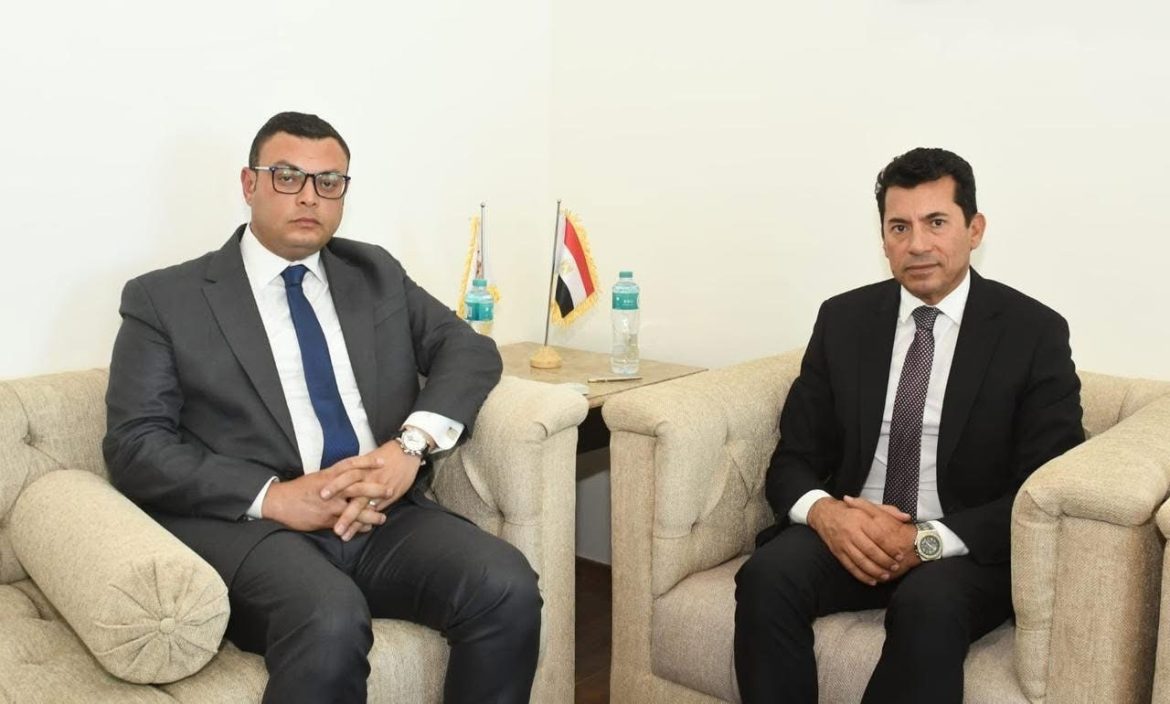 وزيرا الإسكان والشباب والرياضة يتابعان ملفات العمل وأوجه التعاون المشترك