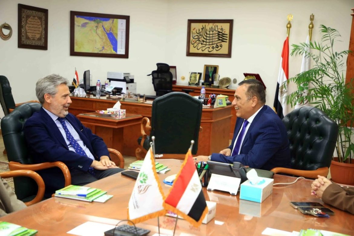 رئيس الريف المصرى يستقبل السفير الإيطالى لبحث سبل التعاون في مجالات الزراعة التعاقدية والطاقة المتجددة