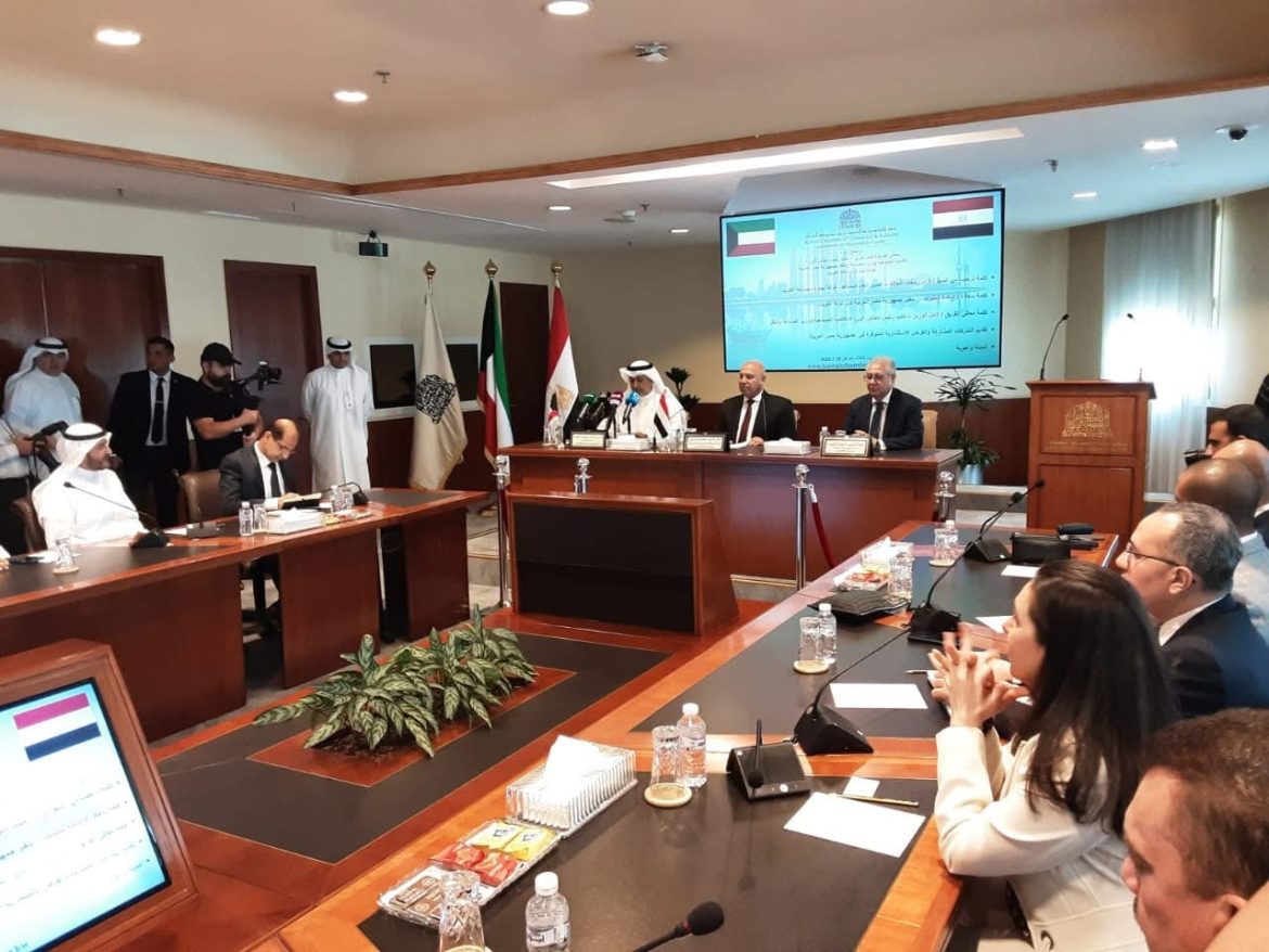 وزير الصناعة يشارك في الملتقى الاستثماري المصري الكويتي وزير الصناعة يشارك في الملتقى الاستثماري المصري الكويتي
