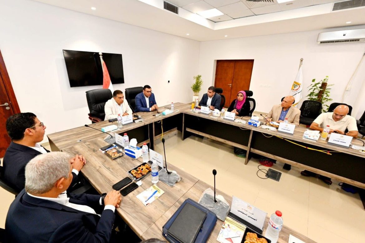 وزير الإسكان يوجه بالالتزام بالخطط الزمنية لكافة المشروعات بالمناطق والمراكز في محافظة الدقهلية وزير الإسكان يوجه بالالتزام بالخطط الزمنية لكافة المشروعات بالمناطق والمراكز في محافظة الدقهلية