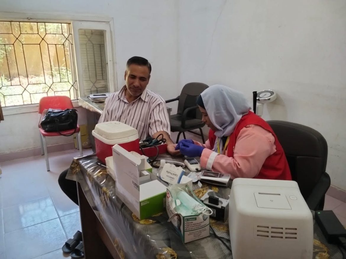 الصحة: حملة «100 يوم صحة» قدّمت 15 مليون و128 ألف خدمة طبية مجانية خلال عشرة أيام الصحة: حملة «100 يوم صحة» قدّمت 15 مليون و128 ألف خدمة طبية مجانية خلال عشرة أيام