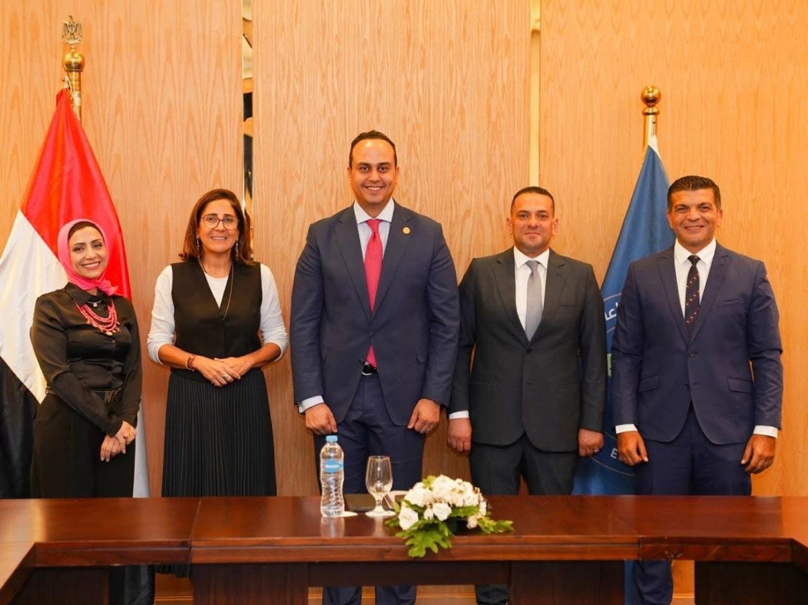 الرعاية الصحية: بحث التعاون مع نوفارتس لتحويل مركز أورام أسوان إلى مركز إقليمي وبحثي متقدم الرعاية الصحية: بحث التعاون مع نوفارتس لتحويل مركز أورام أسوان إلى مركز إقليمي وبحثي متقدم