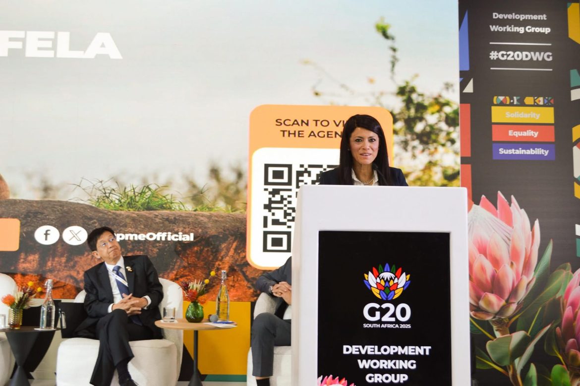 وزيرة التخطيط: الحكومة تعمل على تحفيز الشراكة مع القطاع الخاص لتنفيذ مشروعات البنية التحتية وزيرة التخطيط: الحكومة تعمل على تحفيز الشراكة مع القطاع الخاص لتنفيذ مشروعات البنية التحتية