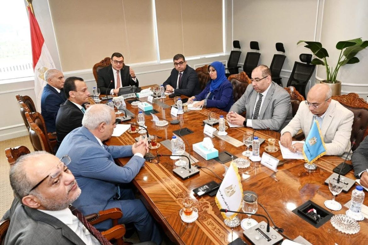 وزير الإسكان يعقد اجتماعًا مع شركة “توريك” للتطوير العقاري لمتابعة مشروعات الشراكة والمبيعات والتسويق وزير الإسكان يعقد اجتماعًا مع شركة "توريك" للتطوير العقاري لمتابعة مشروعات الشراكة والمبيعات والتسويق