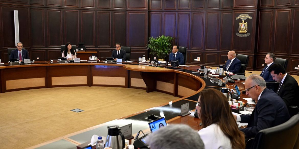 رئيس الوزراء: كلمة الرئيس حول الأوضاع فى غزة تؤكد ثوابت الدولة المصرية فى تعاملها مع القضية الفلسطينية رئيس الوزراء: كلمة الرئيس حول الأوضاع فى غزة تؤكد ثوابت الدولة المصرية فى تعاملها مع القضية الفلسطينية