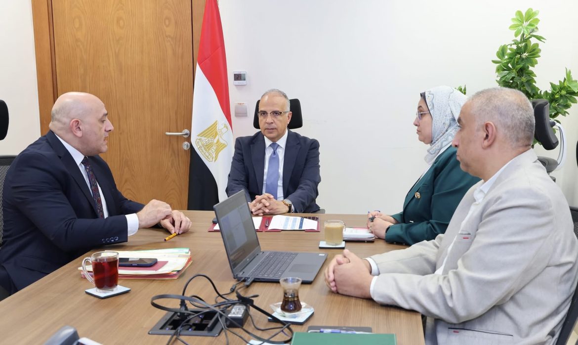 وزير الري يتابع إجراءات إزالة التعديات على أملاك الوزارة وإجراءات استثمار الأملاك وتعظيم الاستفادة منها وزير الري يتابع إجراءات إزالة التعديات على أملاك الوزارة وإجراءات استثمار الأملاك وتعظيم الاستفادة منها
