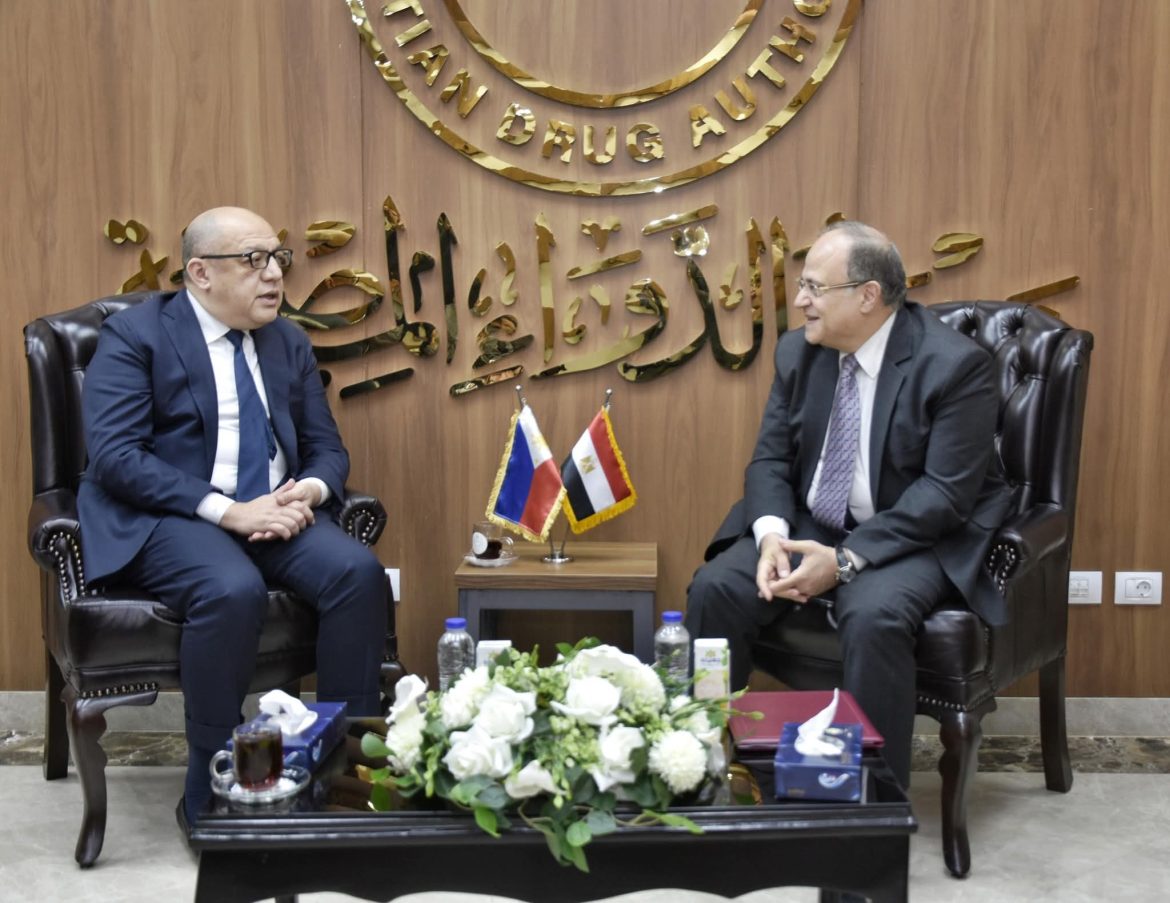 رئيس هيئة الدواء: نسعى لتوسيع الشراكات الدولية وتسهيل نفاذ المستحضرات المصرية إلى الأسواق العالمية
