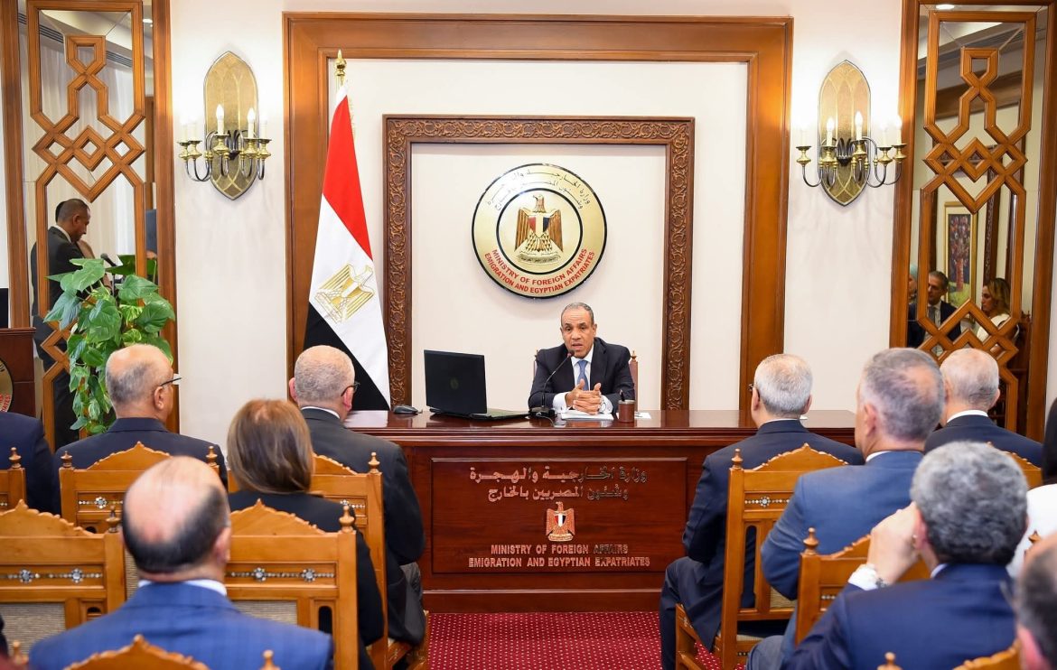 وزير الخارجية يفتتح النسخة الأولى من المؤتمر السنوي لرؤساء البعثات المصرية في الخارج وزير الخارجية يفتتح النسخة الأولى من المؤتمر السنوي لرؤساء البعثات المصرية في الخارج