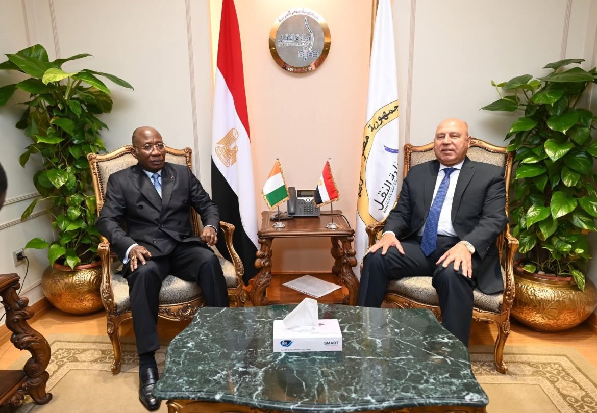 وزير الصناعة يبحث فرص التعاون في مجالات البنية التحتية والصناعة وفقًا لمخططات دولة كوت ديفوار