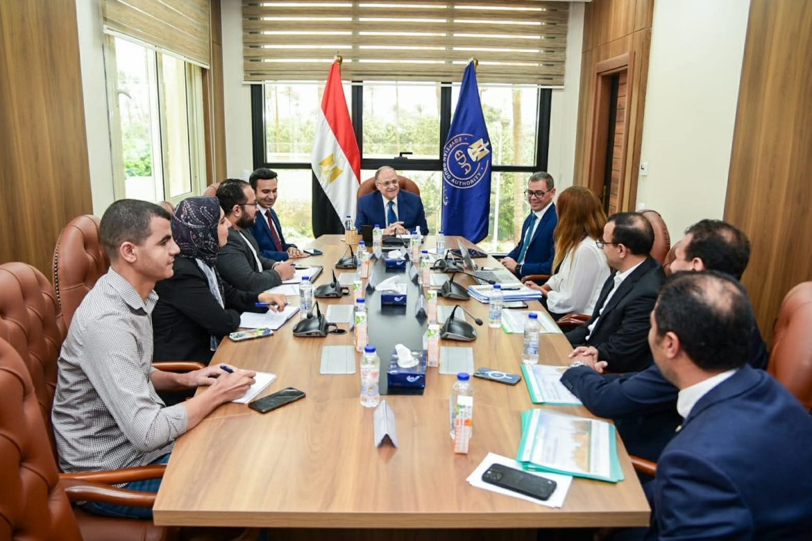 رئيس هيئة الدواء يبحث مع شركة فياترس خطط لتحقيق الاكتفاء الذاتي من الدواء