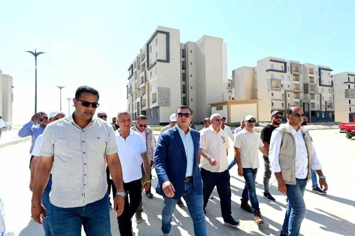 وزير الإسكان يتابع مشروع سكن لكل المصريين وكوبري C3 بالعلمين الجديدة 