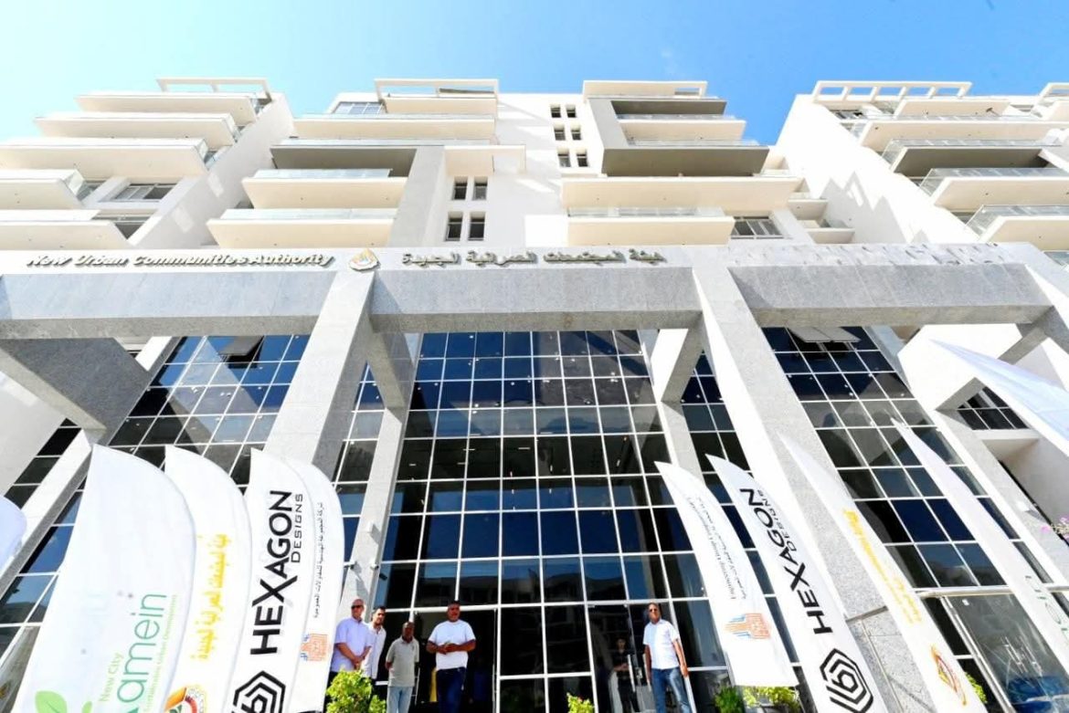 وزير الإسكان: التشغيل التجريبي لمركز خدمات الهيئة بمثابة الاستعداد لتحول رقمي كامل في الوزارة