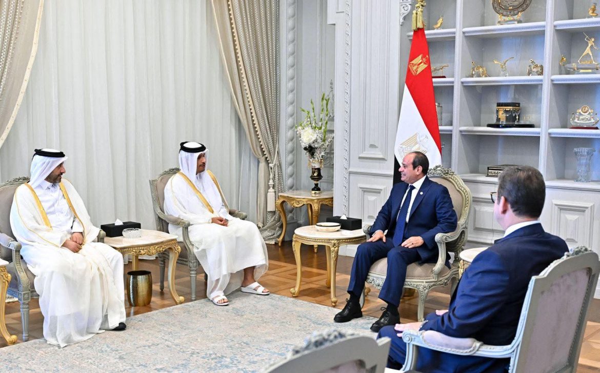 السيسي يبحث العلاقات الثنائية مع قطر بما يواكب التحديات الإقليمية والدولية الراهنة السيسي يبحث العلاقات الثنائية مع قطر بما يواكب التحديات الإقليمية والدولية الراهنة