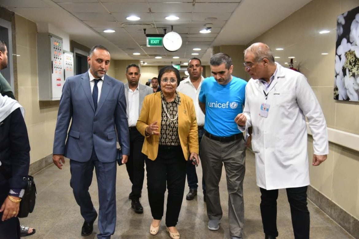 نائب وزير الصحة تبحث مع وفد اليونيسف تأهيل المستشفى العريش العام لتقديم خدمات النساء والتوليد وحديثي الولادة