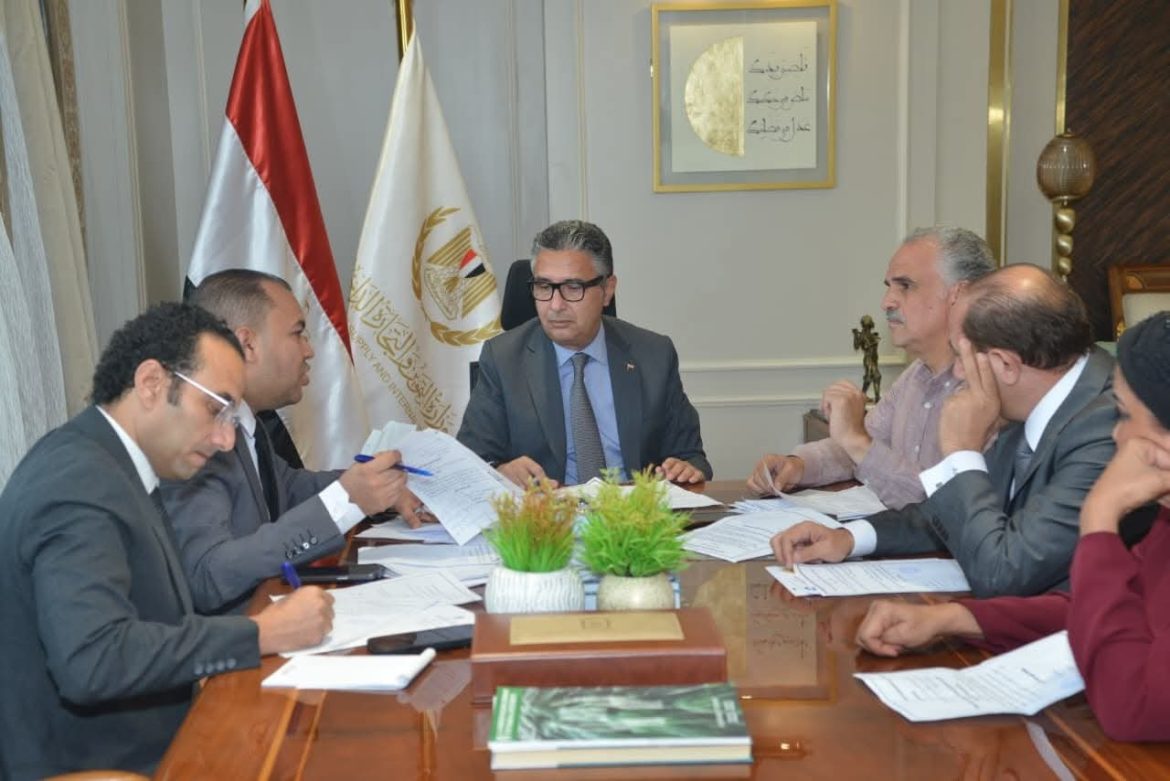 وزير التموين يلتقي بعدد من أعضاء مجلسي النواب والشيوخ ويوجه بسرعة تلبية احتياجات النواب