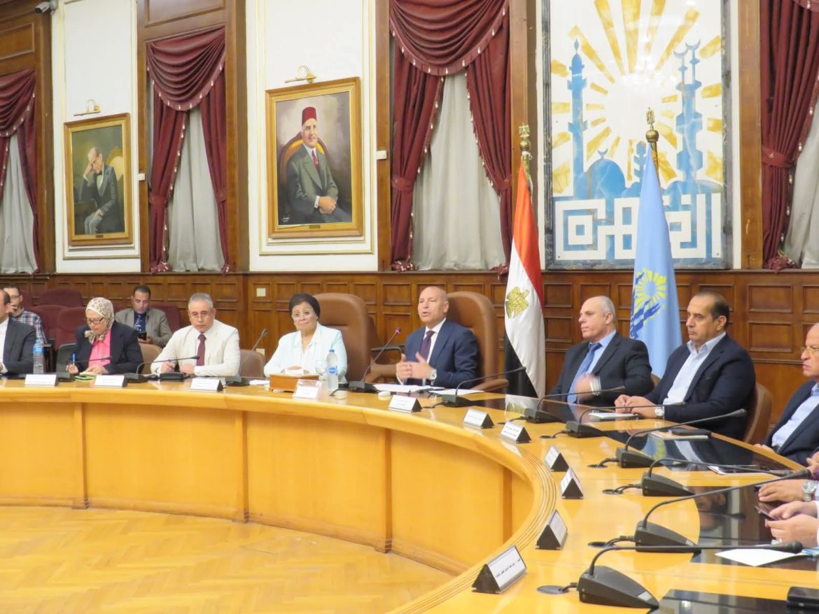 نائب وزير الصحة تشارك في اجتماع المجلس الإقليمي للسكان لمحافظة القاهرة نائب وزير الصحة تشارك في اجتماع المجلس الإقليمي للسكان لمحافظة القاهرة