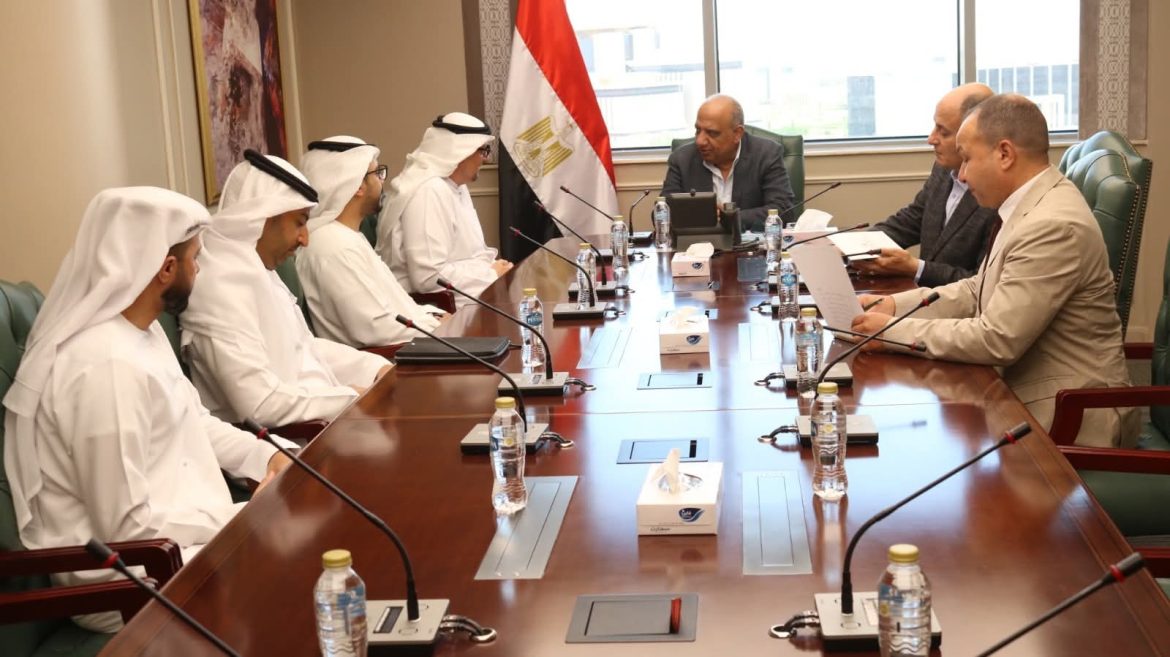 وزير الكهرباء يلتقي بوفد شركة أبوظبي لطاقة المستقبل  لدعم التعاون وتنفيذ الأعمال في مشروعات الشركة وزير الكهرباء يلتقي بوفد شركة أبوظبي لطاقة المستقبل  لدعم التعاون وتنفيذ الأعمال في مشروعات الشركة