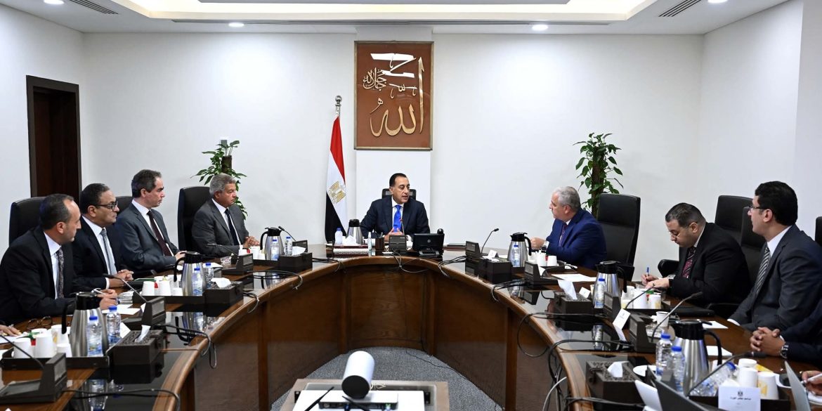رئيس الوزراء يجتمع لوضع خارطة طريق تطوير منظومة الإعلام المصري