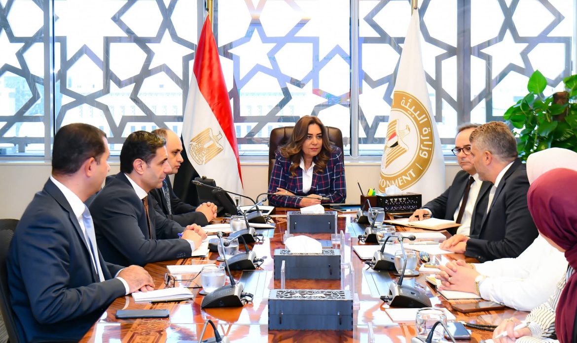 القائم بأعمال وزير البيئة تتابع مستجدات مشروع جرين شرم القائم بأعمال وزير البيئة تتابع مستجدات مشروع جرين شرم