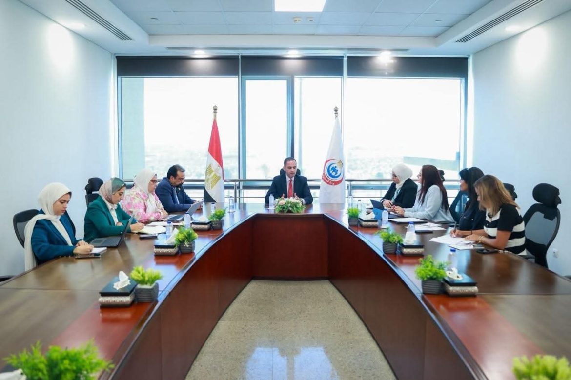 نائب وزير الصحة يبحث مع عميد المعهد العربي لإعداد القيادات تدريب الكوادر البشرية في القطاع الصحي ‎