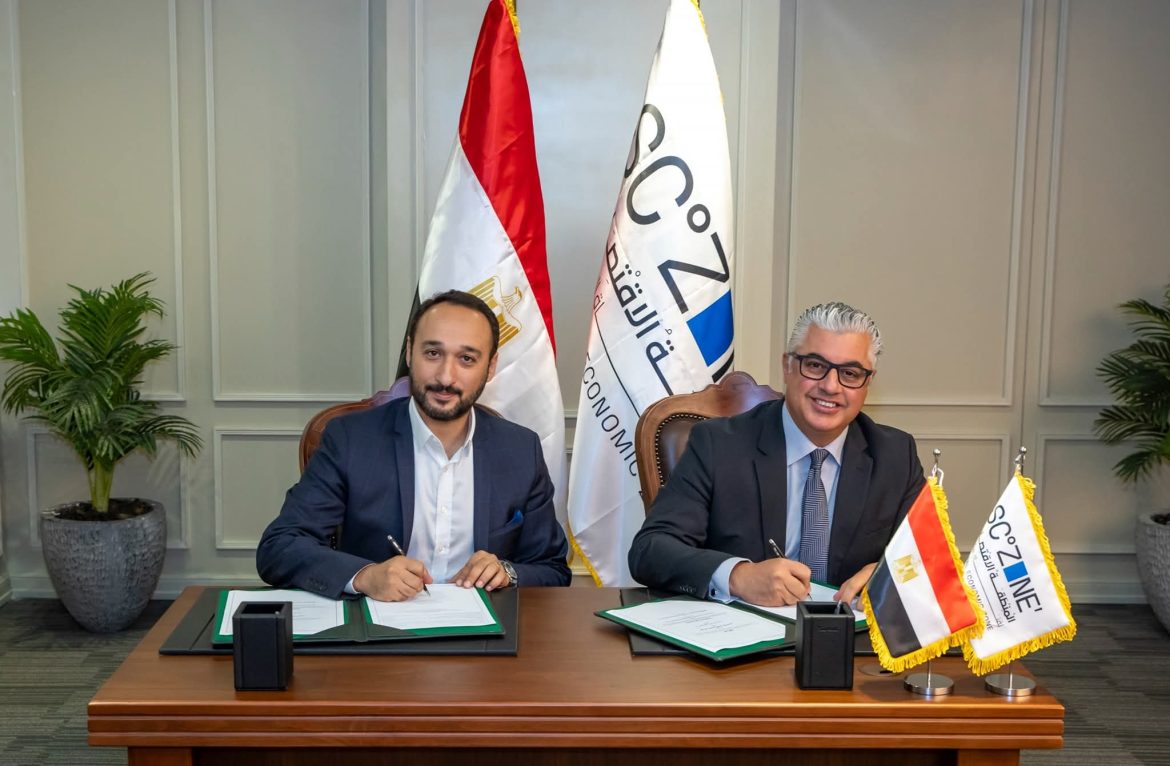 رئيس اقتصادية قناة السويس يوقع عقد إنشاء مصنع Nil Örme التركي لصناعة المنسوجات بالقنطرة غرب