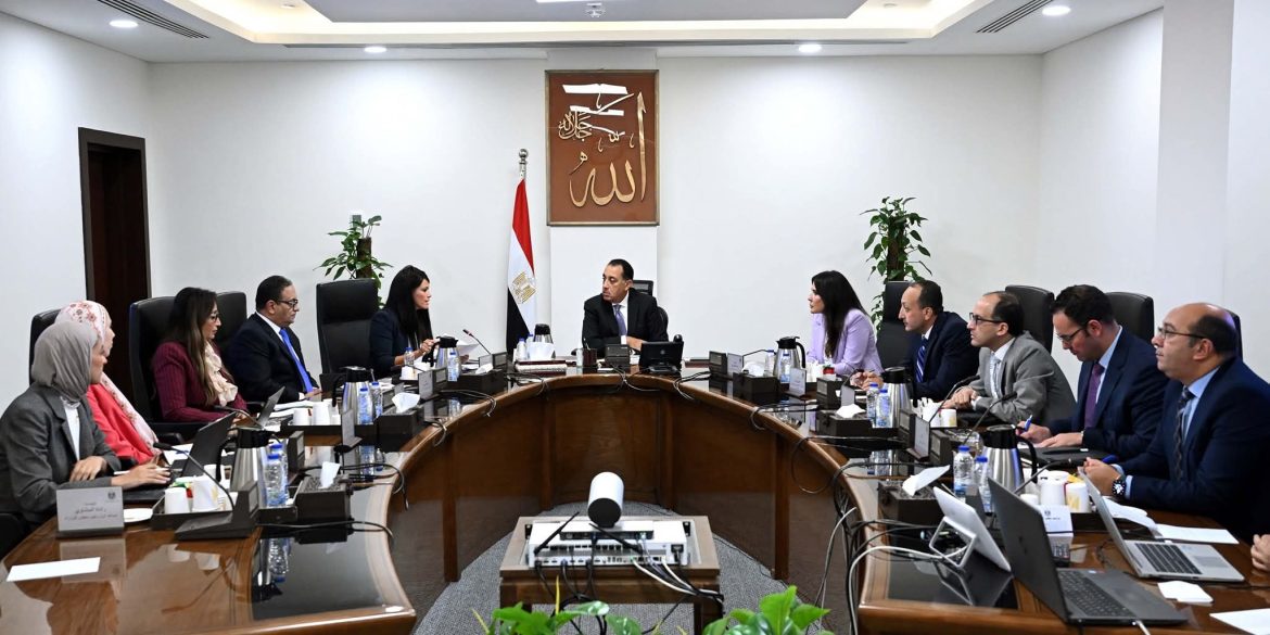 رئيس الوزراء يتابع إطلاق السردية الوطنية للتنمية الاقتصادية: السياسات الداعمة للنمو والتشغيل