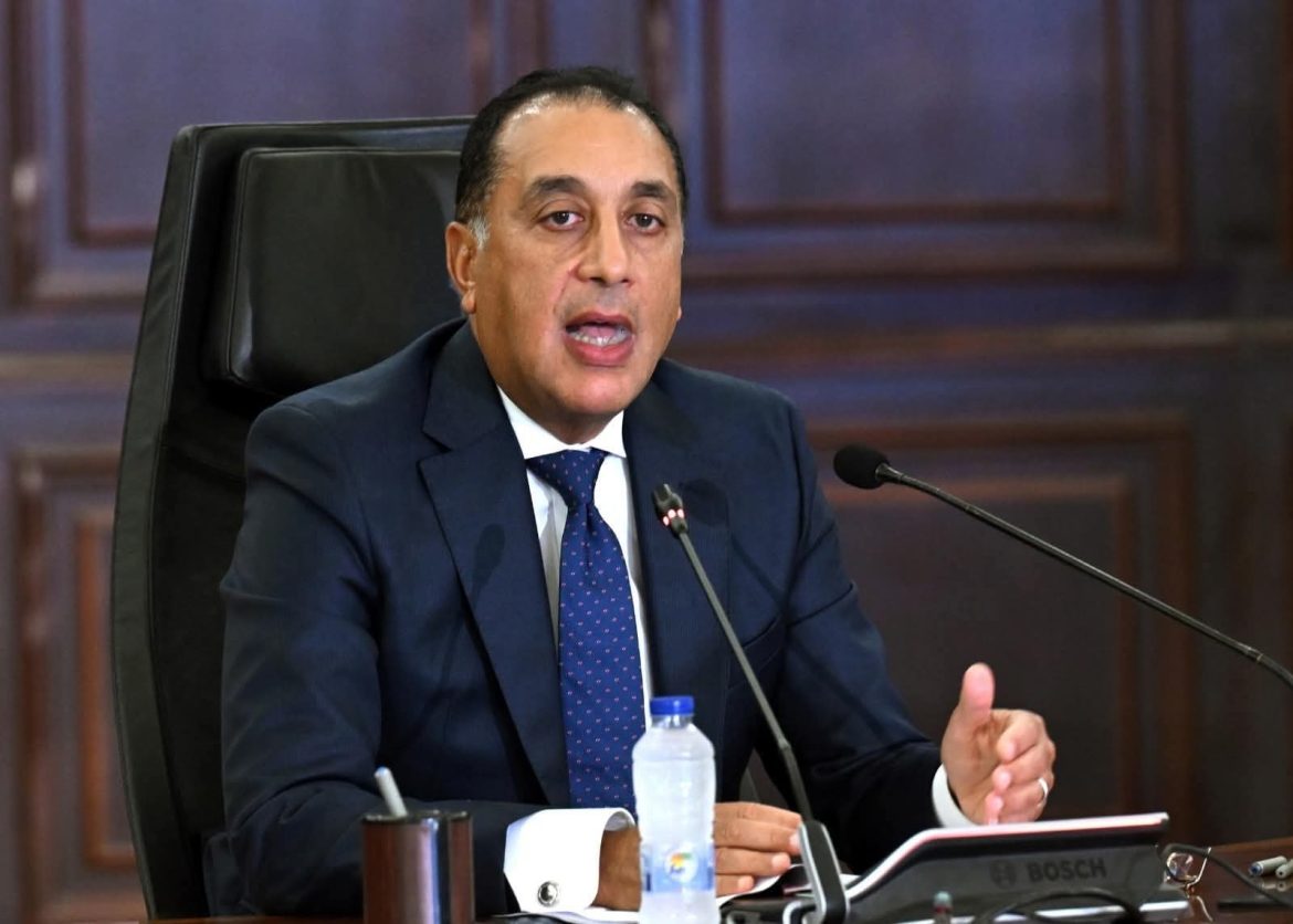 رئيس الوزراء يستجيب لعدد من الحالات في قطاع الصحة مقدمة من منظومة الشكاوى الحكومية