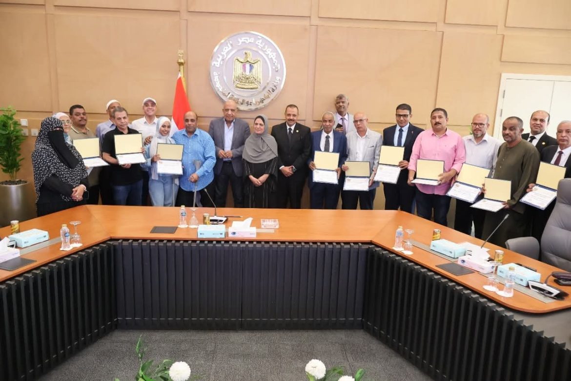 وزير الكهرباء: نعمل على تحسين الكفاءات ومعدلات الأداء والتشغيل الاقتصادي في قطاع الكهرباء  وزير الكهرباء: نعمل على تحسين الكفاءات ومعدلات الأداء والتشغيل الاقتصادي في قطاع الكهرباء