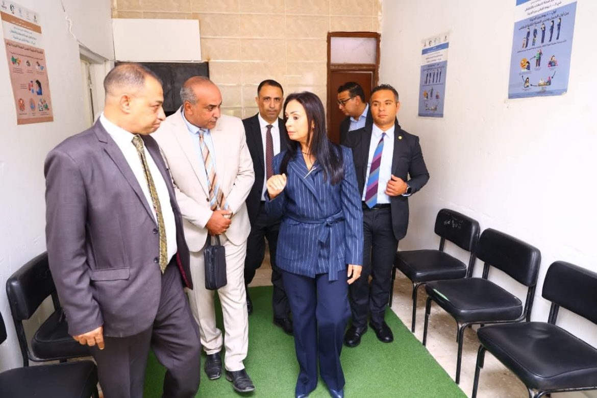 وزيرة التضامن تطمئن على الخدمات المقدمة للمواطنين بتفقد وحدة حلوان أول وثاني الاجتماعية  وزيرة التضامن تطمئن على الخدمات المقدمة للمواطنين بتفقد وحدة حلوان أول وثاني الاجتماعية