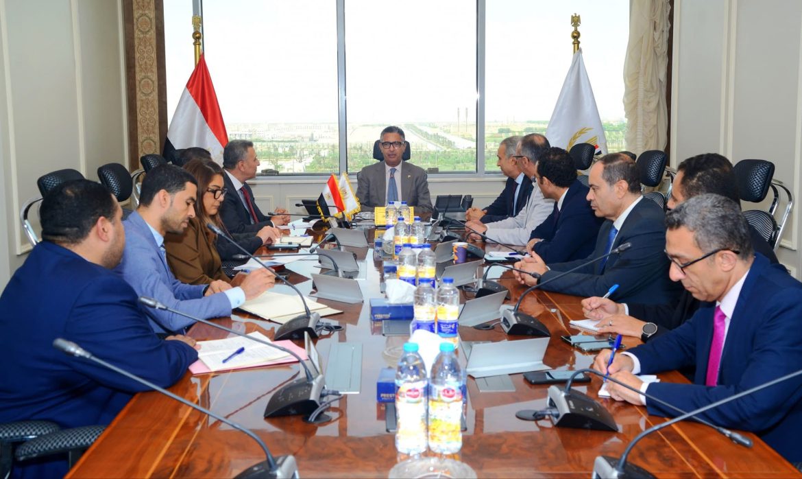 وزير التموين: يصدر قرارًا ببدء الأوكازيون الصيفي اعتبارًا من 4 أغسطس ويستمر لمدة شهر