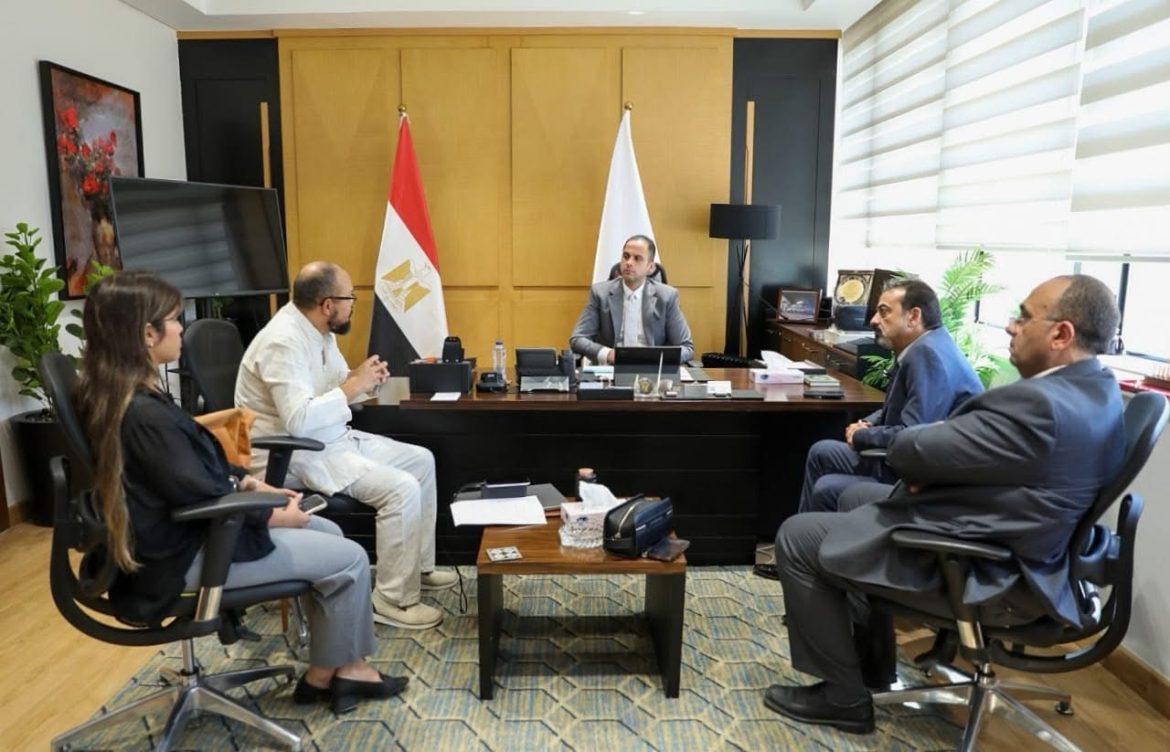 نائب وزير الصحة يستعرض خدمات أول منتجع استشفائي علاجي متكامل في مصر بمحافظة أسوان