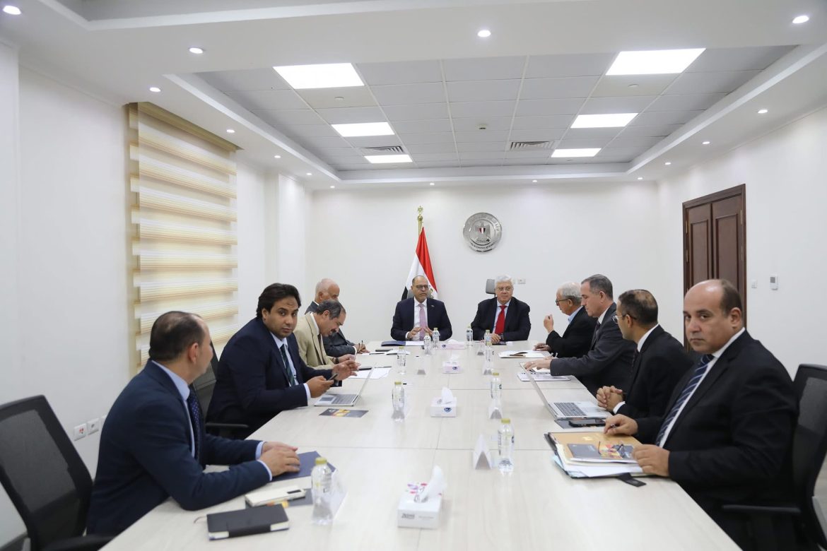 وزيرا التعليم العالي والعمل يبحثان سبل تعزيز التعاون بما يعود بالنفع على تعزيز قدرات الطلاب والخريجين