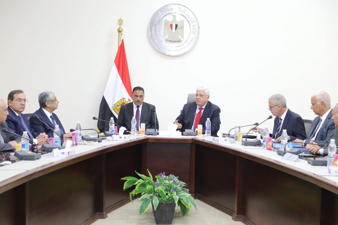 انعقاد الجلسة الإجرائية لانتخاب مجلس أمناء جامعة العلمين الدولية..بدعوة من وزير التعليم العالي