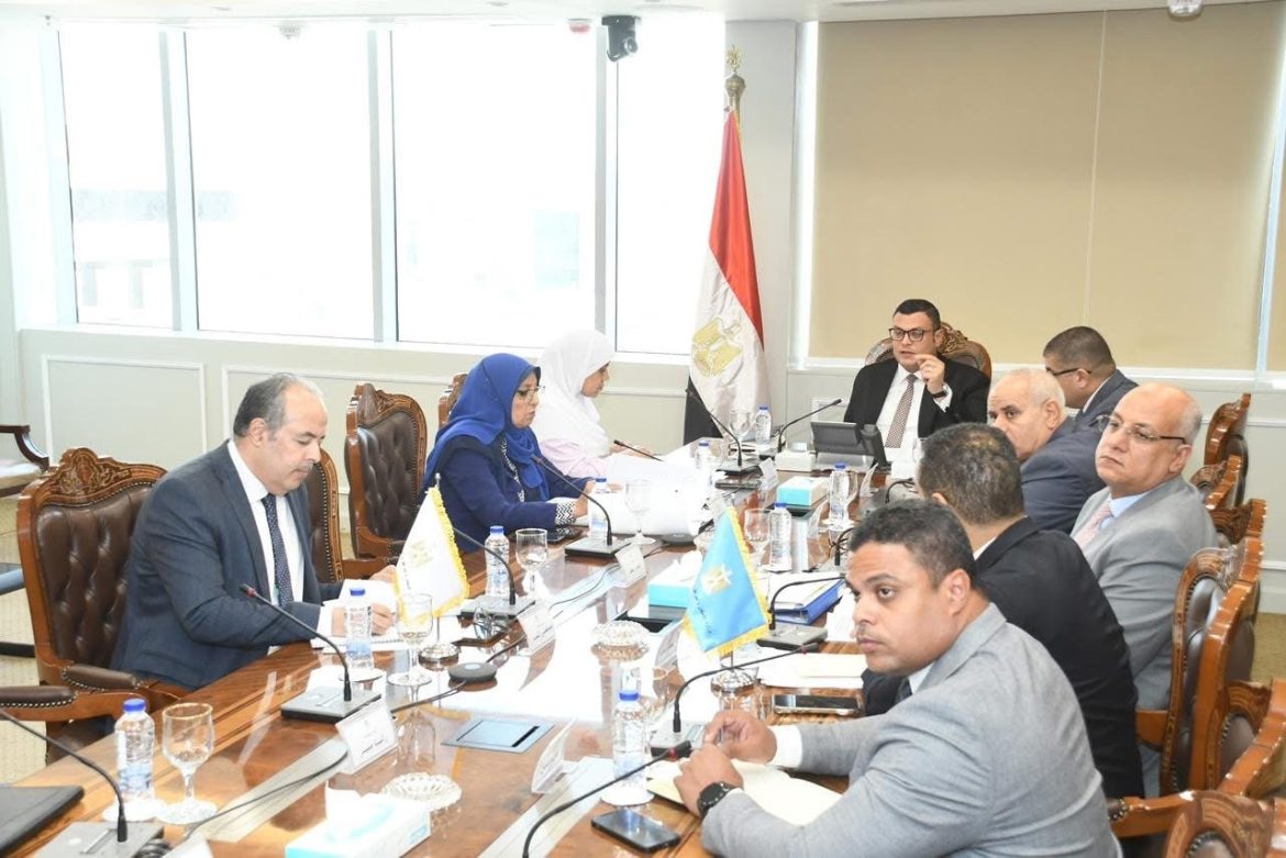 وزير الإسكان يتابع الخطوات التنفيذية لبدء تلقي طلبات المستأجرين المنطبق عليهم قواعد وشروط قانون إعادة تنظيم العلاقة بين المالك والمستأجر