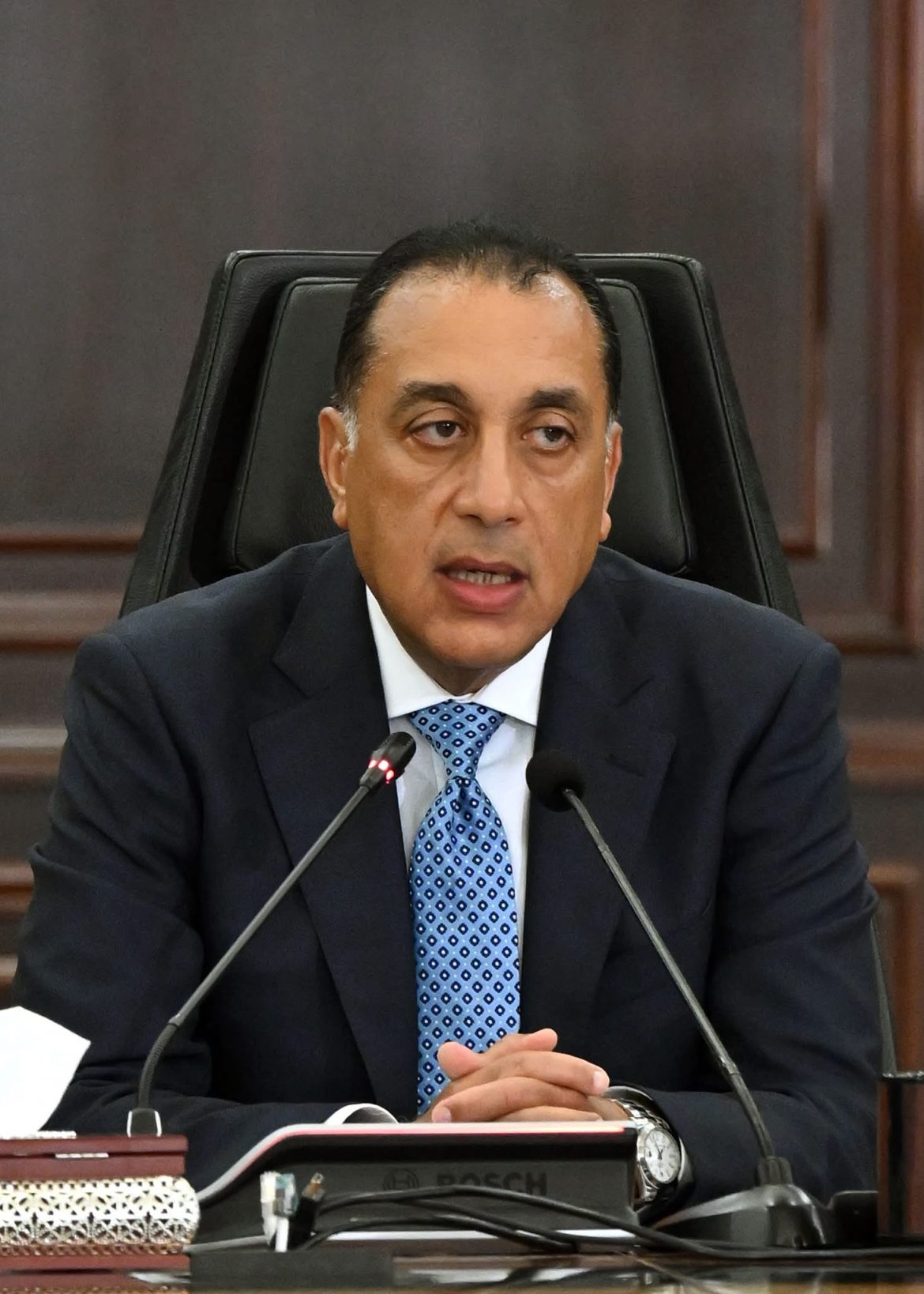 رئيس الوزراء ينعى الدكتور علي المصيلحي وزير التموين السابق الذي وافته المنية اليوم