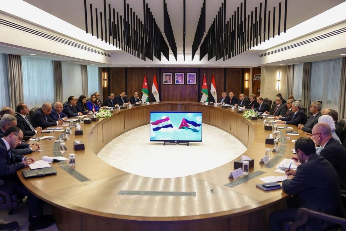 وزيرة التخطيط تستعرض تقرير اجتماعات الخبراء التحضيرية للجنة العليا المصرية الأردنية المُشتركة