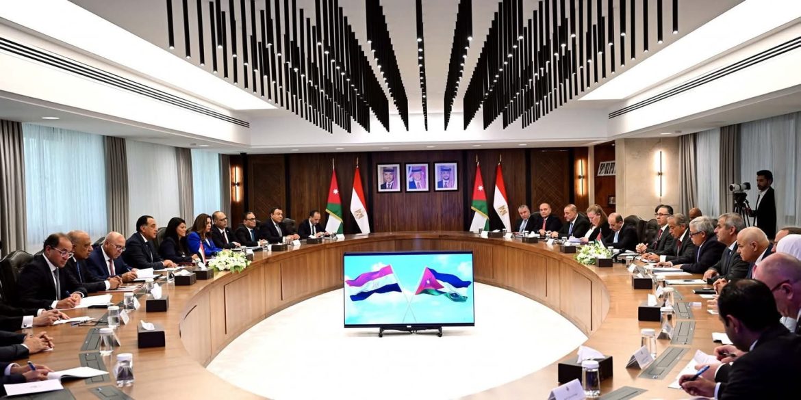 الوزراء المصريون والأردنيون يؤكدون رغبتهم في تعزيز التعاون المشترك في شتى المجالات