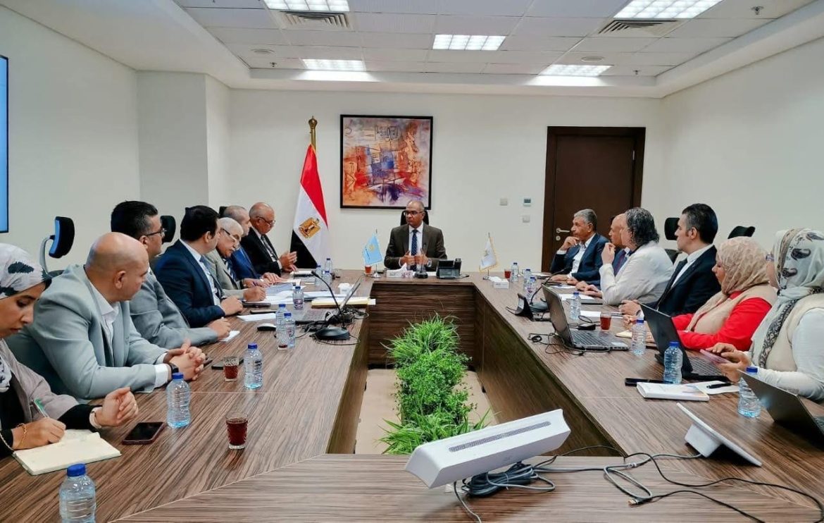 نائب وزير الإسكان يترأس اجتماع اللجنة التوجيهية لمشروع "المساندة الفنية التحضيرية لإدارة الحمأة في مصر"