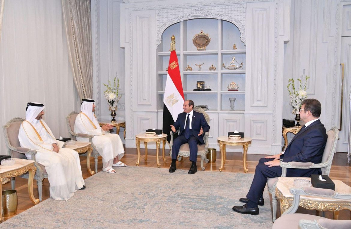 الرئيس السيسي يستقبل رئيس الوزراء بدولة قطر لتعزيز سبل التعاون بين البلدين