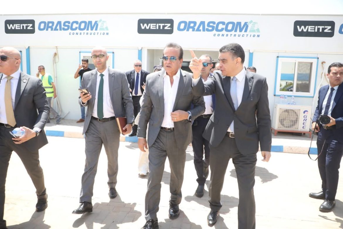 وزير الصحة يتفقد مشروع إنشاء المخازن الاستراتيجية للمنتجات والأجهزة الطبية بالعاصمة الإدارية