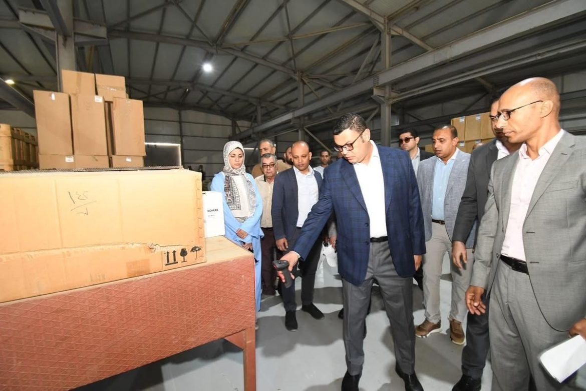 وزير الإسكان يتفقد محطة الصرف الصحي رقم (12) بمنطقة الأندلس في التجمع الثالث بمدينة القاهرة الجديدة