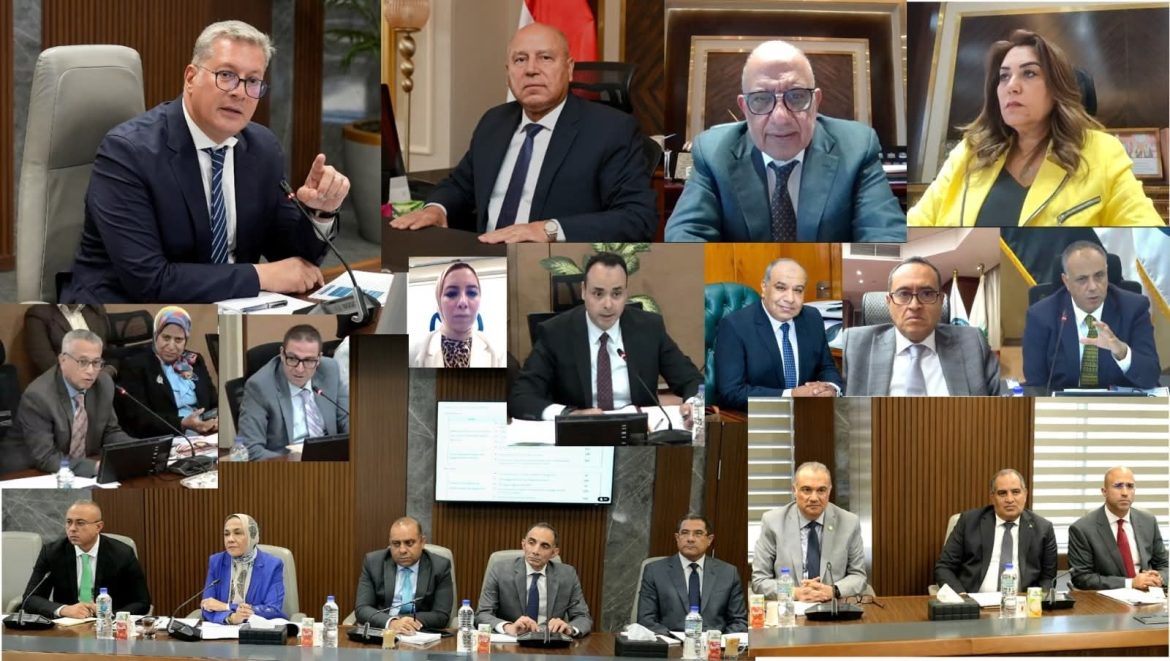وزير البترول: زيادة إنتاج السولار 130 ألف طن بما يغطي نصف احتياجات وسط وجنوب الصعيد وزير البترول: زيادة إنتاج السولار 130 ألف طن بما يغطي نصف احتياجات وسط وجنوب الصعيد