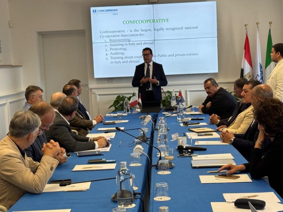 وزيرا الزراعة والشؤون النيابية يزوران المنشآت الزراعية بمدينة باري الإيطالية 