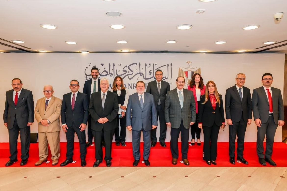 محافظ البنك المركزي ووزير التعليم العالي يوقعان بروتوكولي تعاون لتوفير منح جامعية 